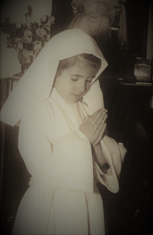 primera comunión vestida de monja Colorín Colorado